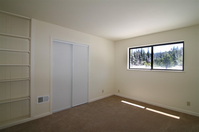 425 Gray Ave photo 6