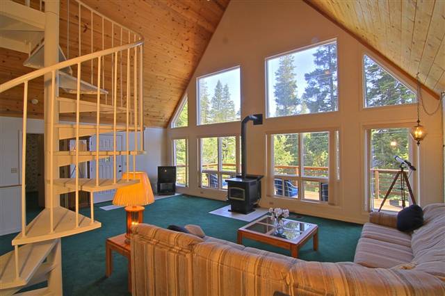 815 Evergreen Way, Tahoma