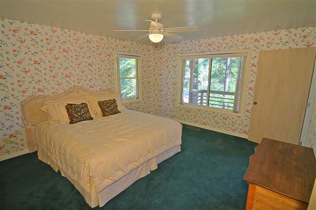 815 Evergreen Way photo 4