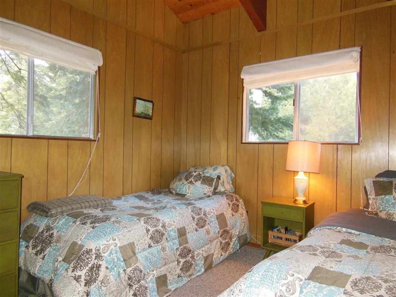 335 Tanager Dr photo 9