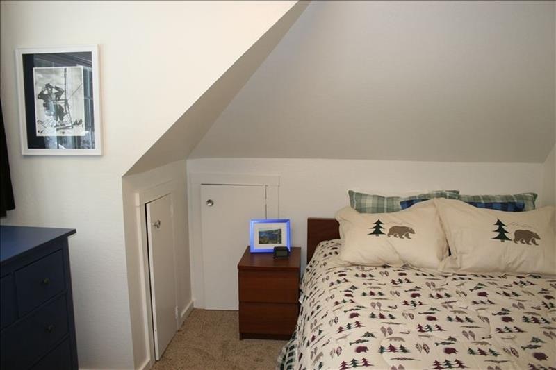 214 Pine St photo 7