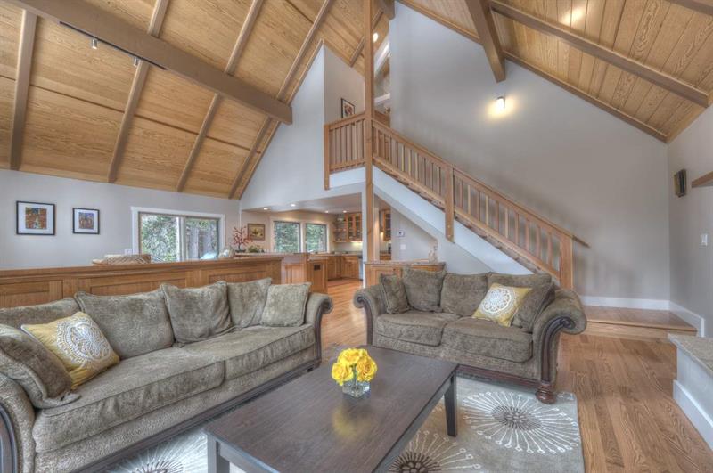 6015 Mckinney Dr photo 2