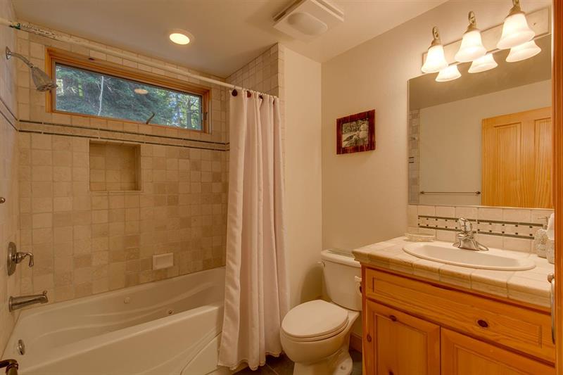 416 Lewis Ave photo 11