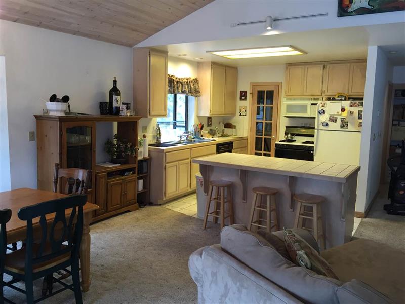 415 Deer Ave photo 5