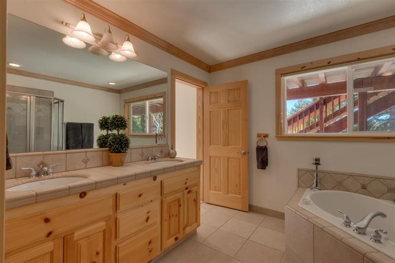8671 Mountain Dr photo 12