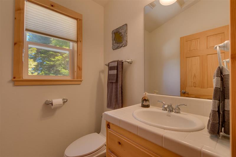 8671 Mountain Dr photo 7
