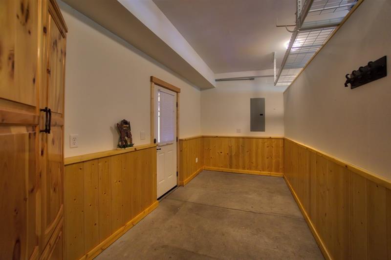 429 Elm St photo 11