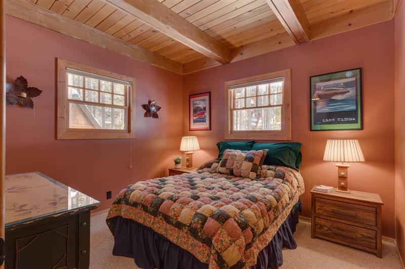 810 Evergreen Way photo 13