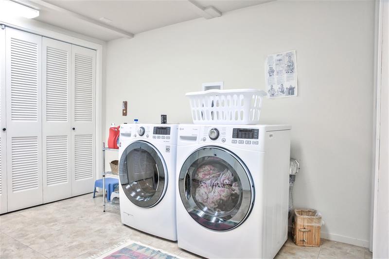 350 Ellis Rd photo 11