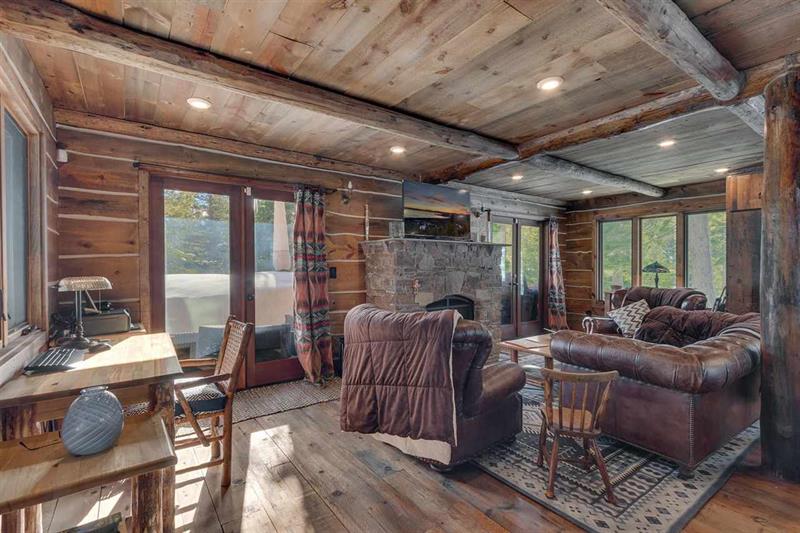 4015 Amanda Ln photo 2