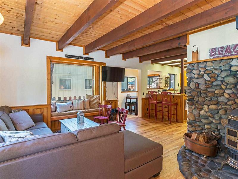 420 Deer Ave, Tahoma