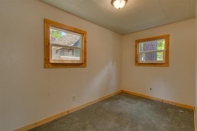 313 Alder St photo 7
