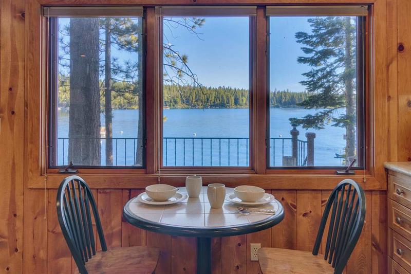 8193 Meeks Bay Ave photo 12