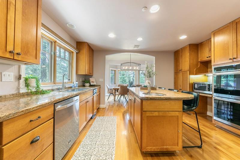 520 Virginia Dr — photo 11