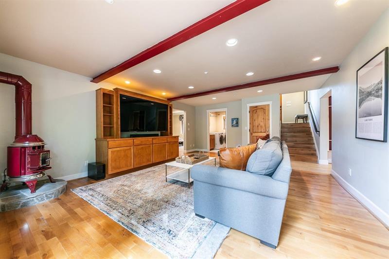 520 Virginia Dr — photo 16