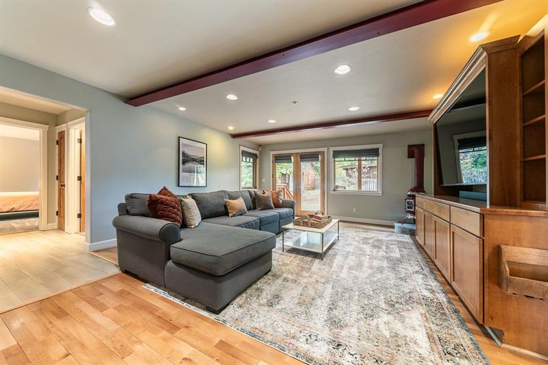 520 Virginia Dr — photo 17