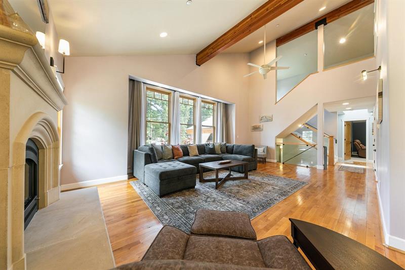 520 Virginia Dr — photo 5