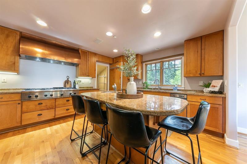 520 Virginia Dr — photo 7